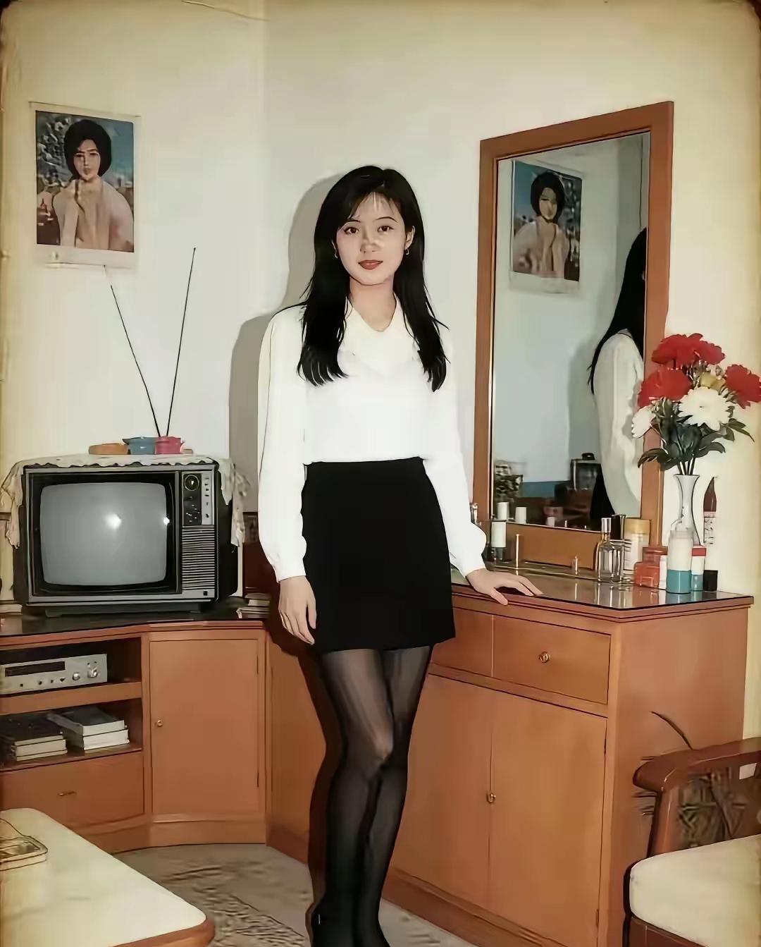 1993年，小姨23岁，算美女吗