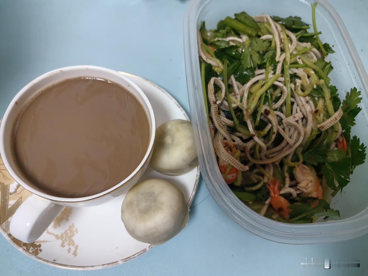 人人都有自己的仪式感
   我喝了20多年咖啡了感觉就像有瘾一样，除了怀我闺女和