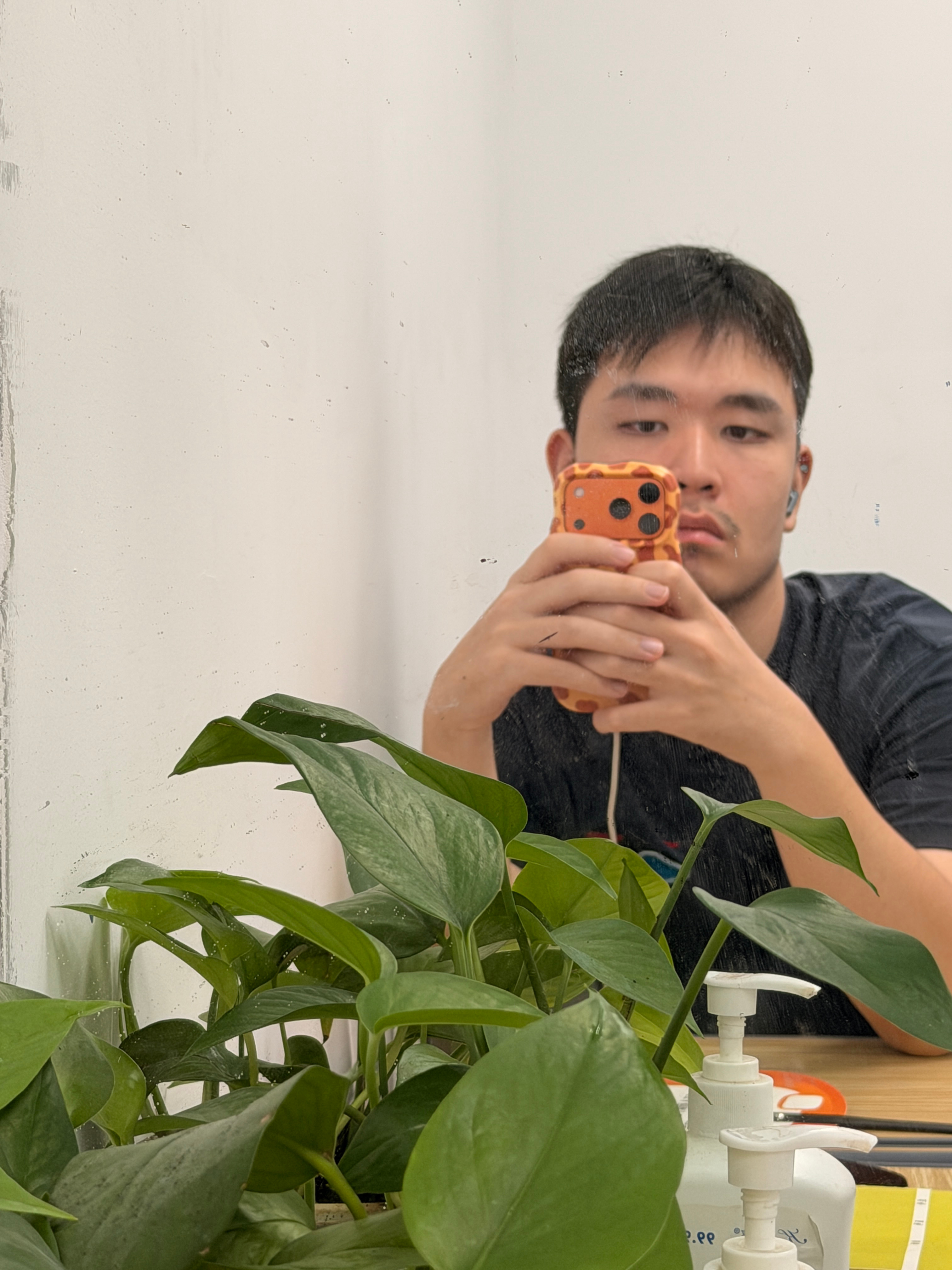 谁上班笑得出来 