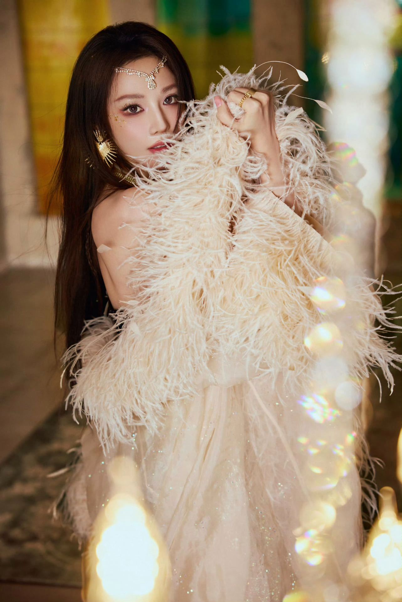 彭小苒 钻石头链 彭小苒的钻石头链也太会选了吧，贵气感十足又不失温柔，完美平衡了