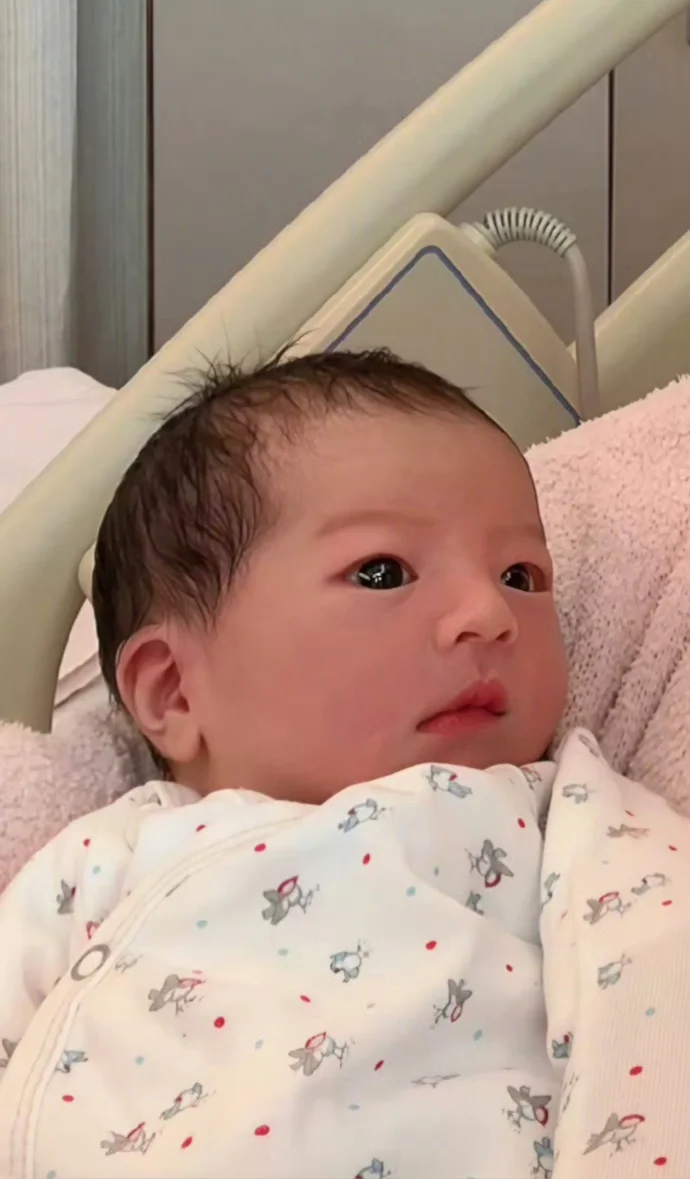 方媛Moka 三胎得女后发文🎈🎈🎈