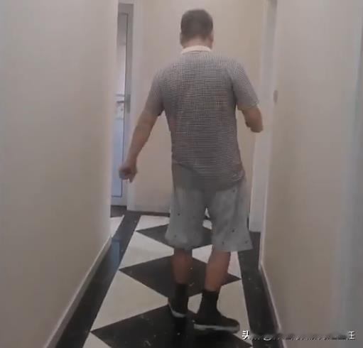 脊髓损伤患者走路不协调怎么矫正？
 
脊髓损伤患者是双下肢功能障碍，所有在走路姿