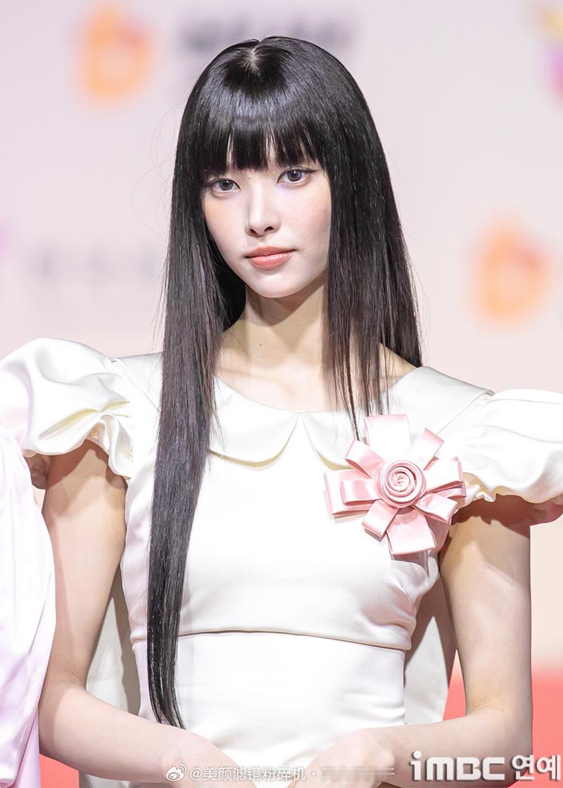 ILLIT卢玧我YUNAH、MINJU、李沅禧WONHEE、MOKA、IROHA