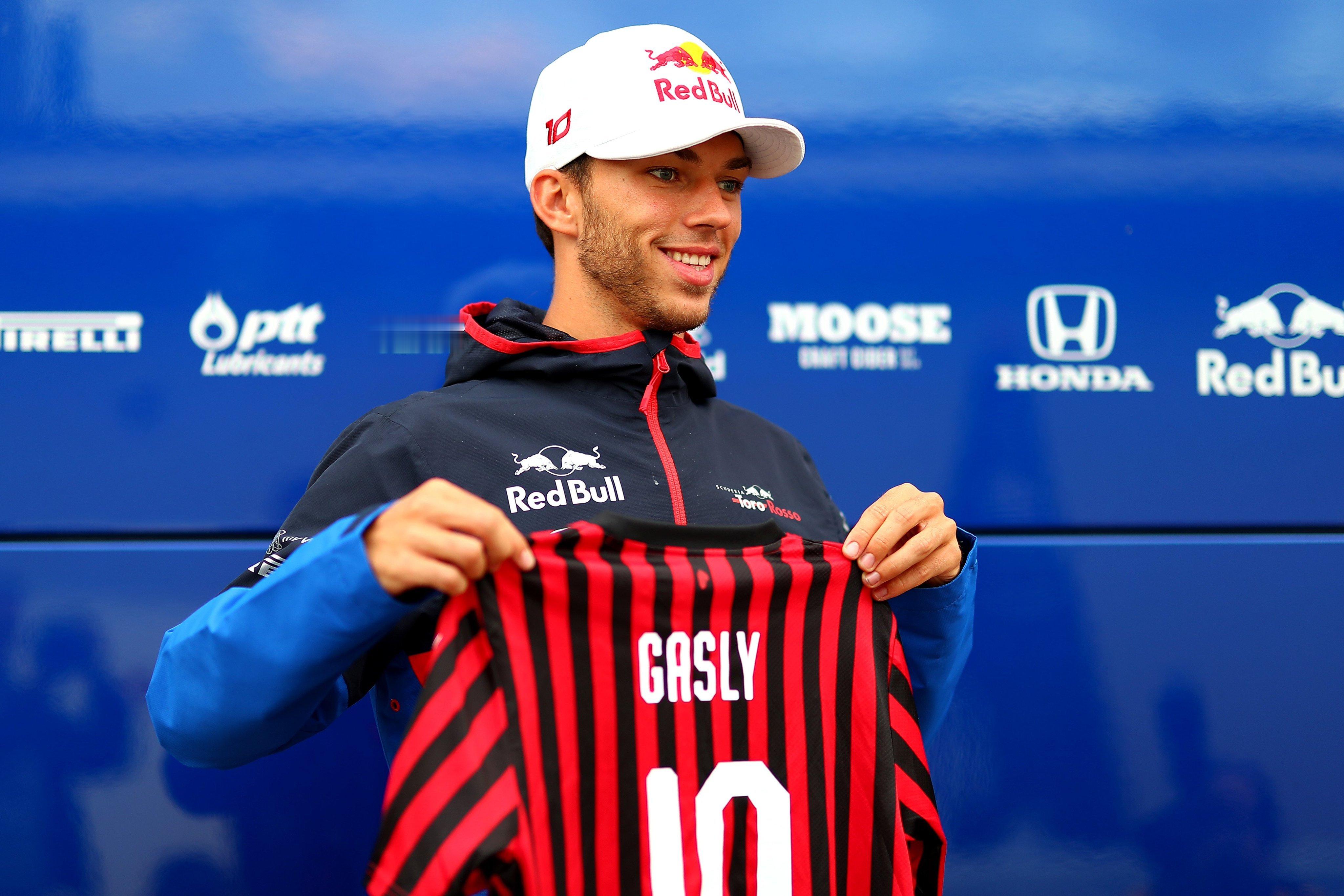 F1车手加斯利x米兰|聊车文旅球衣马精选 F1AC米兰