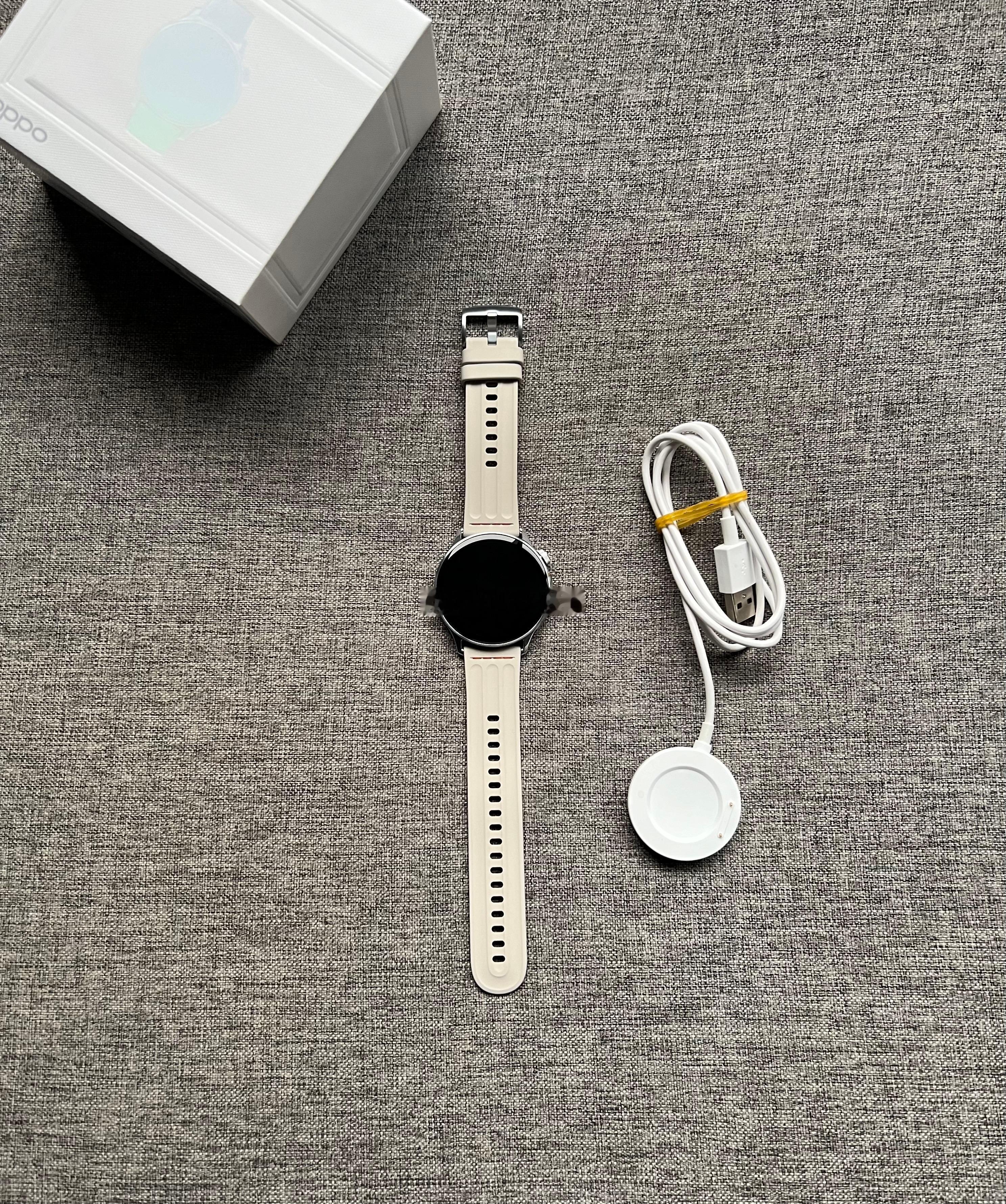 OPPO Watch S 律动银，轻微划痕，盒子配件全套，全国联保至2026-1