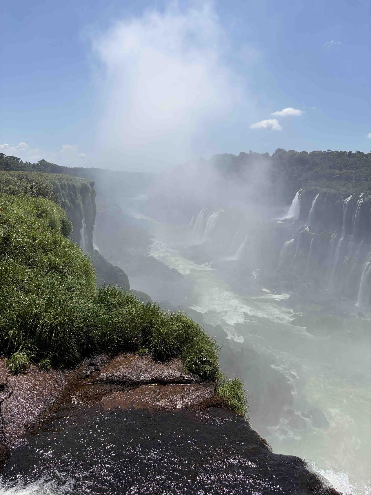 南美游之阿根廷：第四视角看伊瓜苏瀑布260301
站在伊瓜苏瀑布的阿根廷端，从瀑