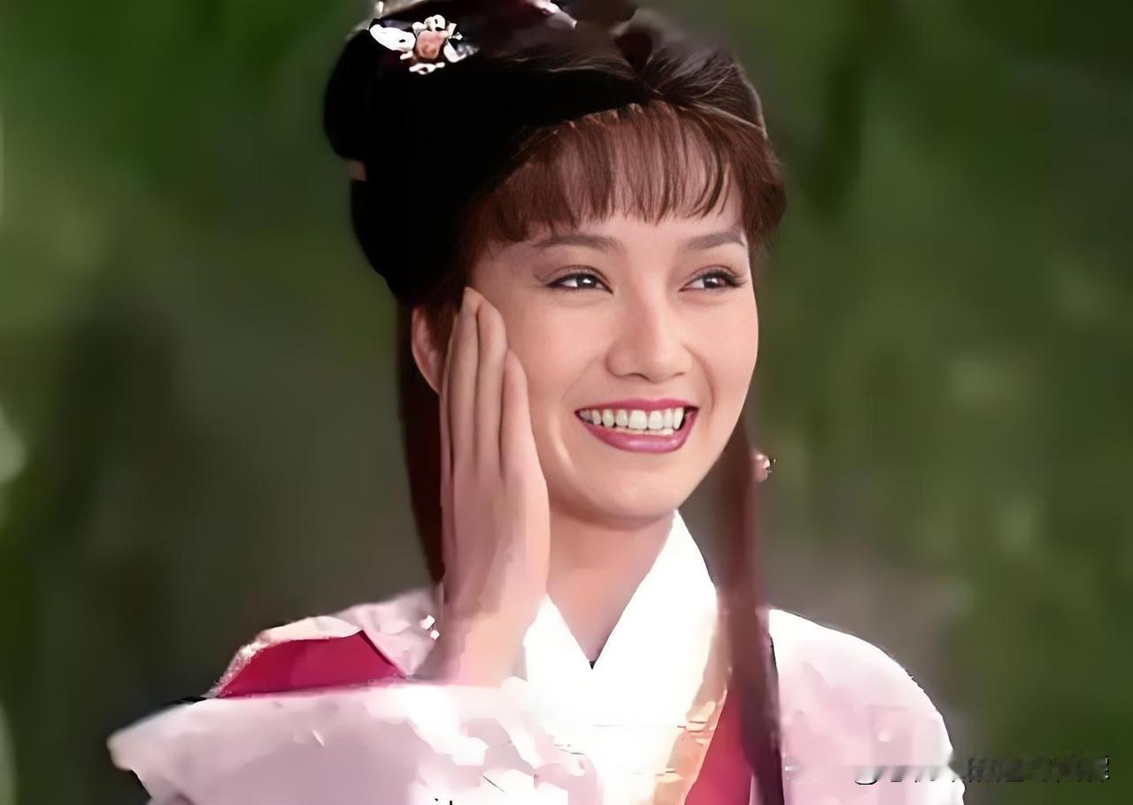 关于《新白娘子传奇》后半段的一点点小疑惑?媚娘和碧莲这俩人，到底谁才是后半段的小