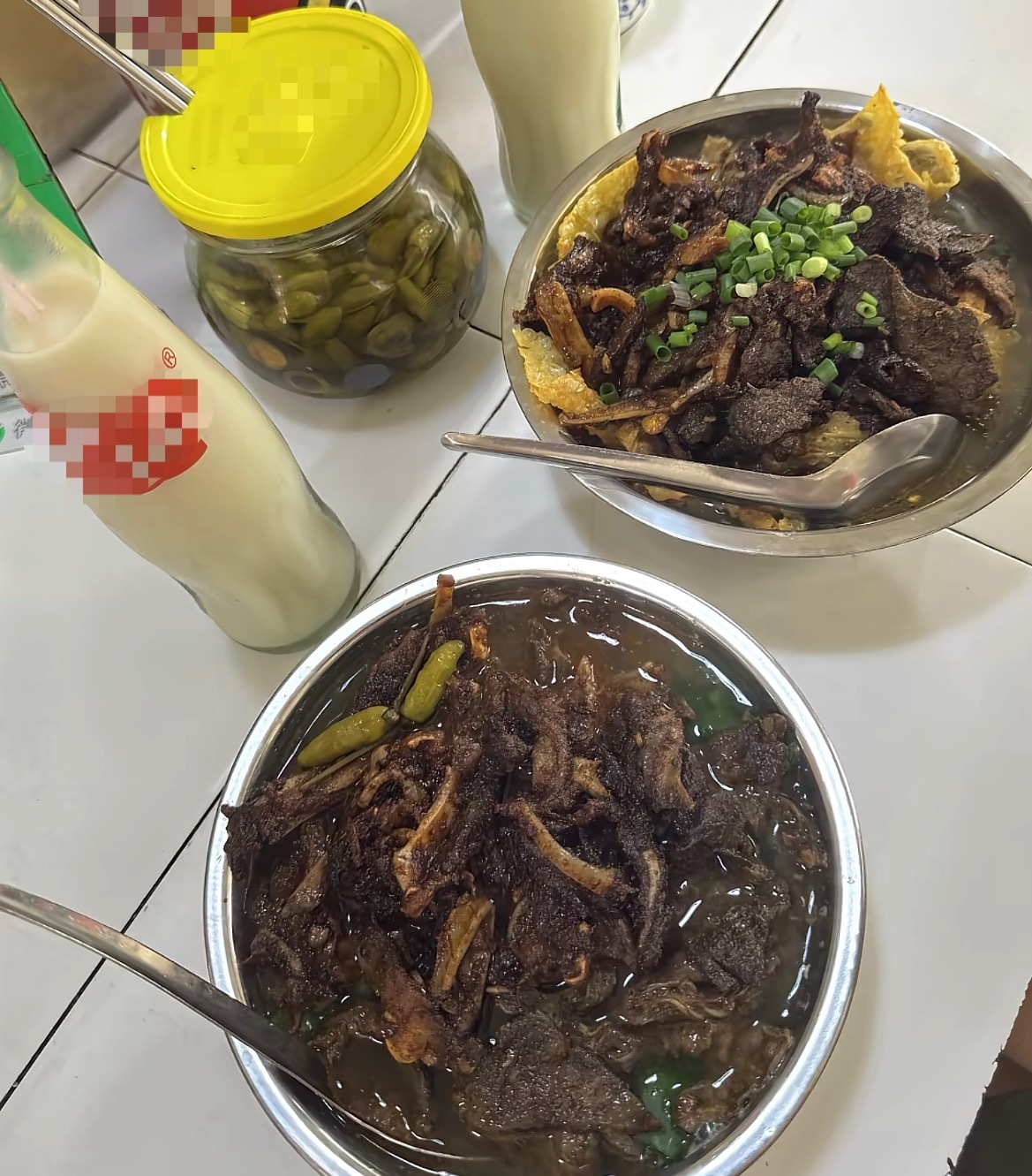 梧州归义煲粉梧州美食攻略梧州美食知道 广西梧州岑溪归义煲粉猪肺➕脆骨，归义市场里