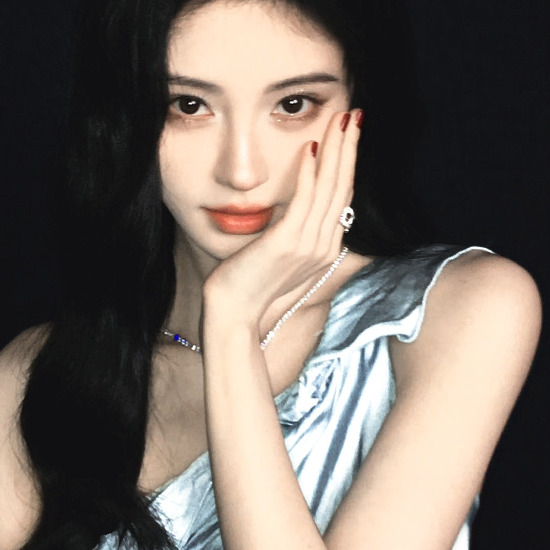 今日份女明星水色系头像分享鞠婧祎拿图点赞即可 