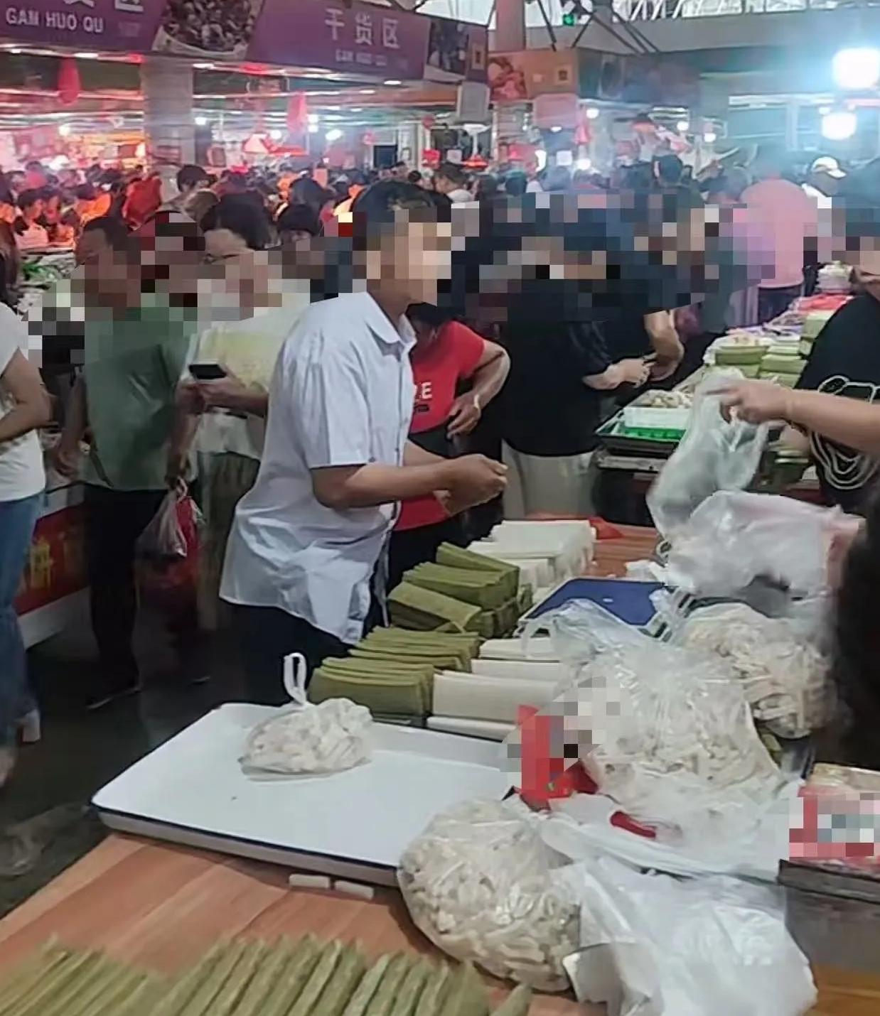 人到了中年再看今年中秋国庆这股风，
最大的“开窍”，
是大伙终于想明白了，
黄金