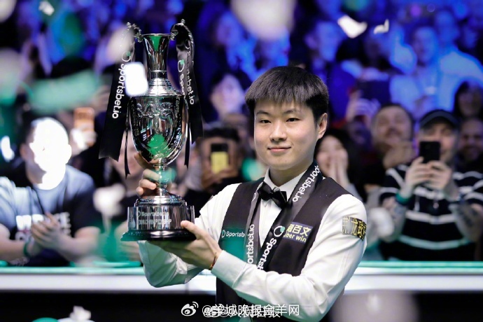 【祝贺！#赵心童巡回锦标赛夺冠#】#赵心童保持决赛百分百的胜率#在北京时间今天凌