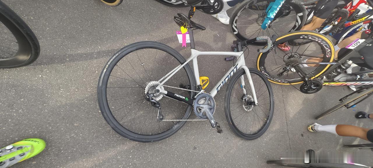 许多人都会为洒在地上的牛奶而哭泣。已经是无法挽回的损失，只有回头，重新选择才有出