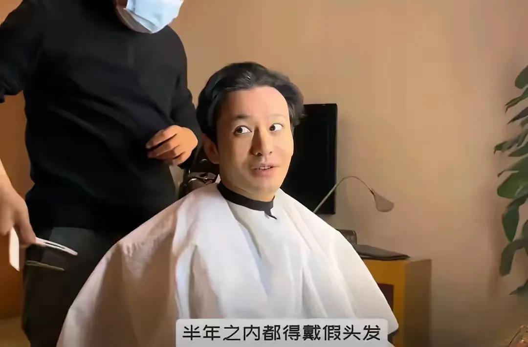 我们都错怪黄晓明了！

我之前写文章嘲讽黄晓明，说他这把年纪了，还放不下偶像包袱