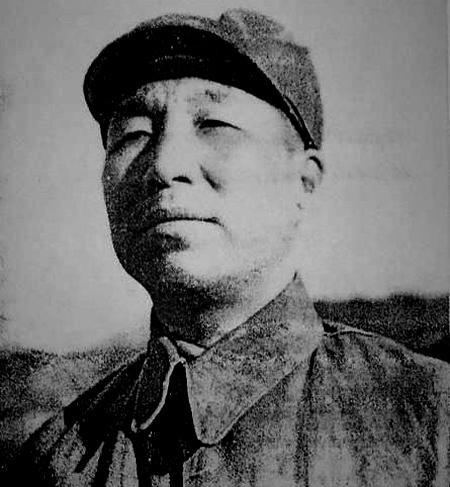 1943年，八路军司令员李运昌和300名战士，被日军7000多人包围，走投无路之