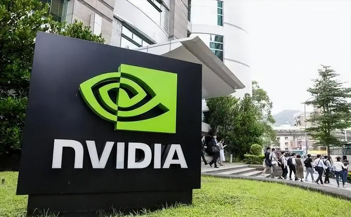 2026 年 3 月，美国商务部突然撤回 AI 芯片全球管制草案，英伟达股价应声