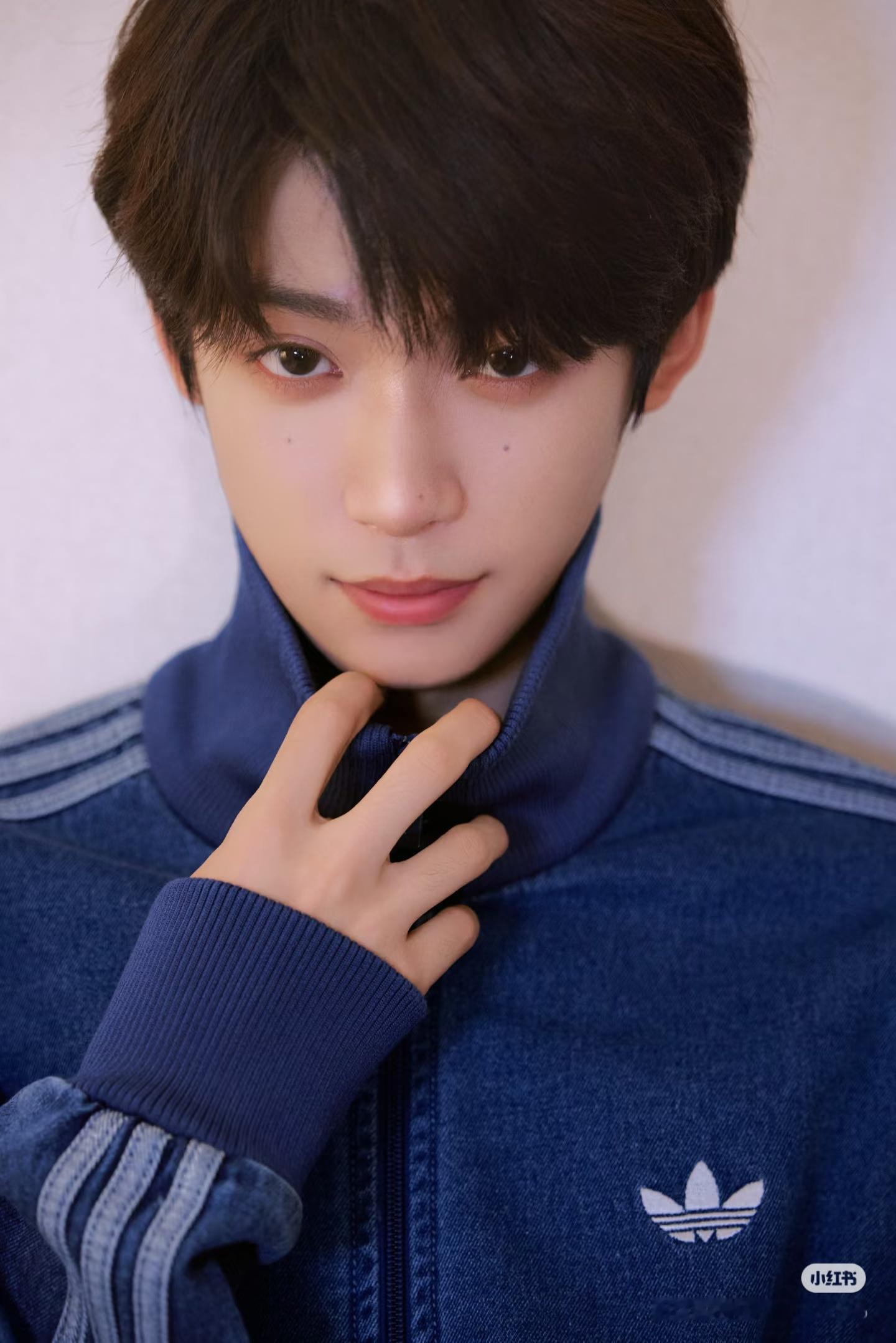 梓渝 zy 梓渝未来可期如果把爱写成专辑，你一定是主打曲，江山万里 尽收眼底 无