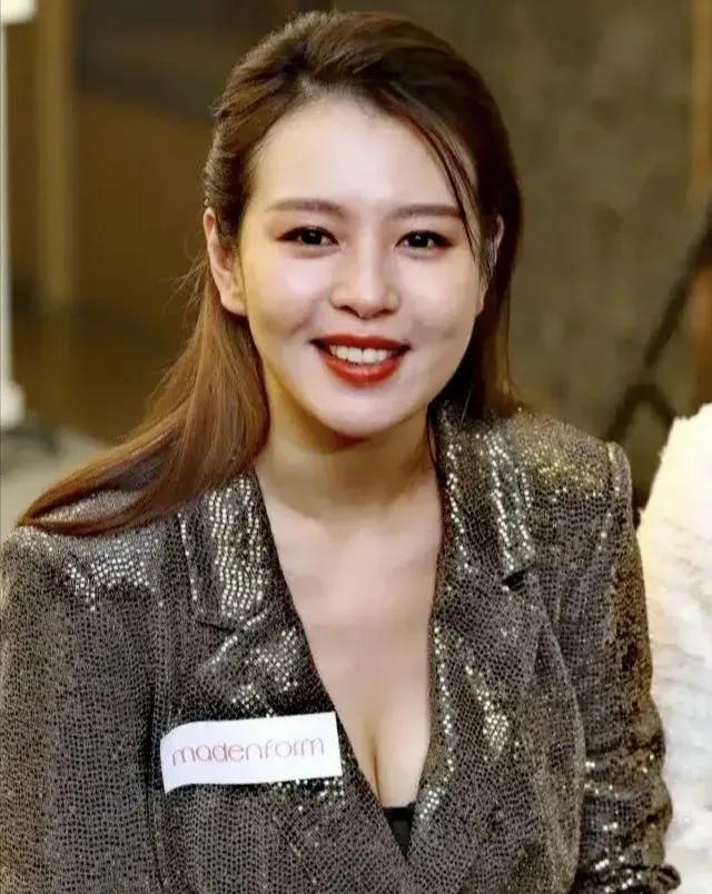 刘品言这个身材真是太赞了，堪称完美，其实这才是东方女性的正常审美，女人要有点肉，
