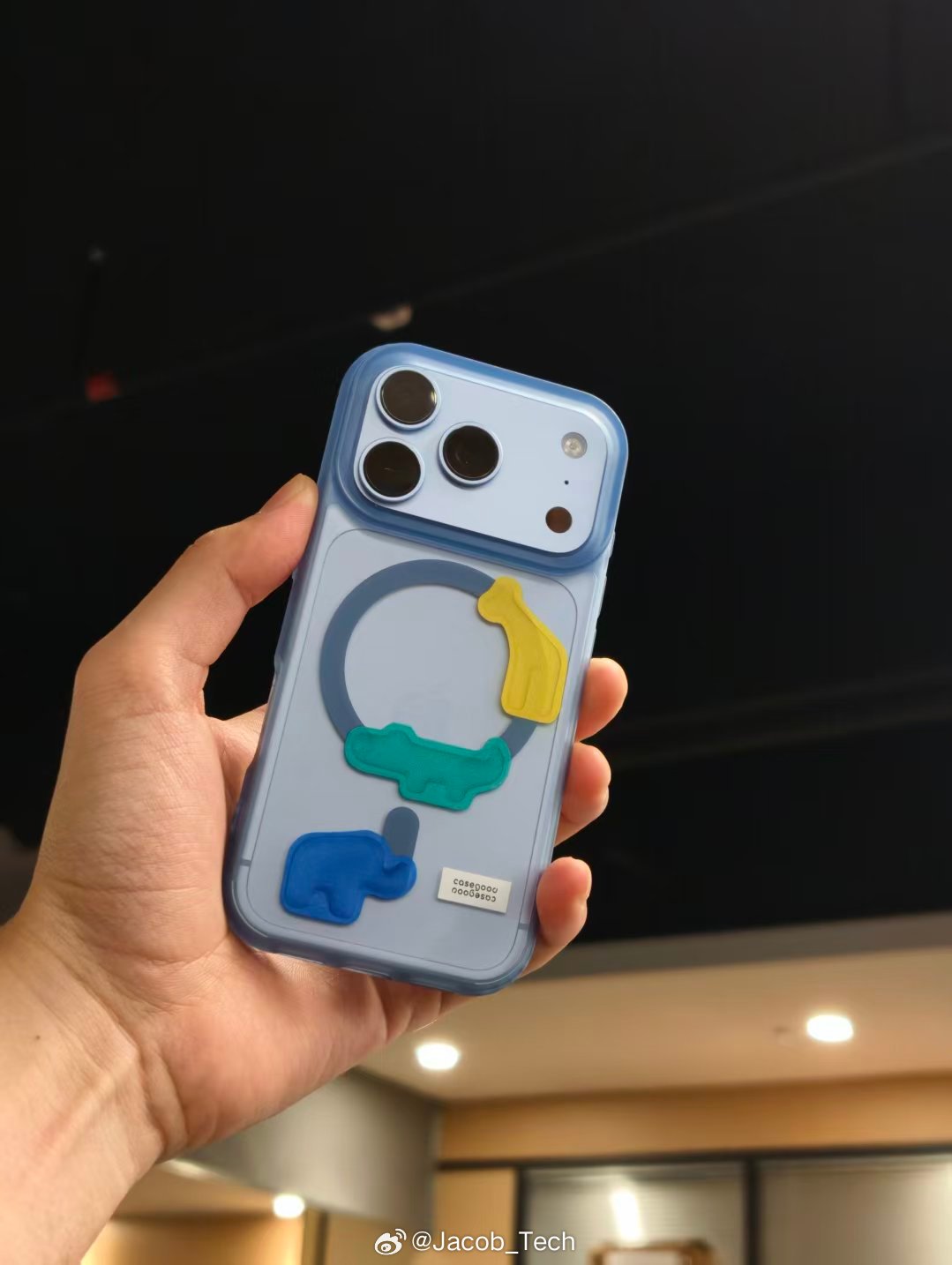 早买iPhone18Pro的人开始烧心了只能说早买早享受吧[晕]买都买了，难道现
