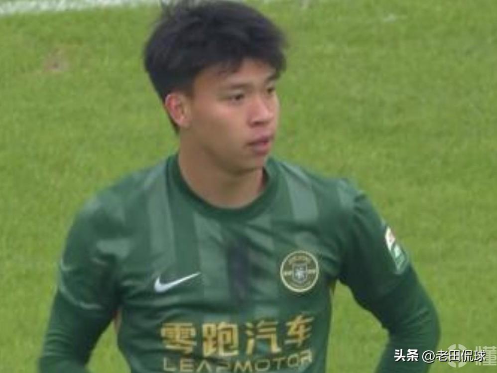 王钰栋的情商确实挺让人着急…在昨天王钰栋赛后不配合记者采访的事又引发了争议…我一