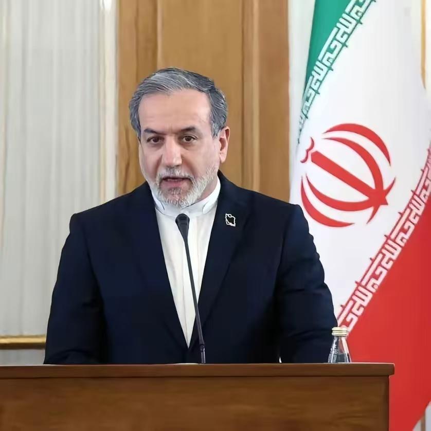 伊朗外长阿拉格奇3月1日接受半岛电视台采访，说了以下最新信息：他说刺杀哈梅内伊是