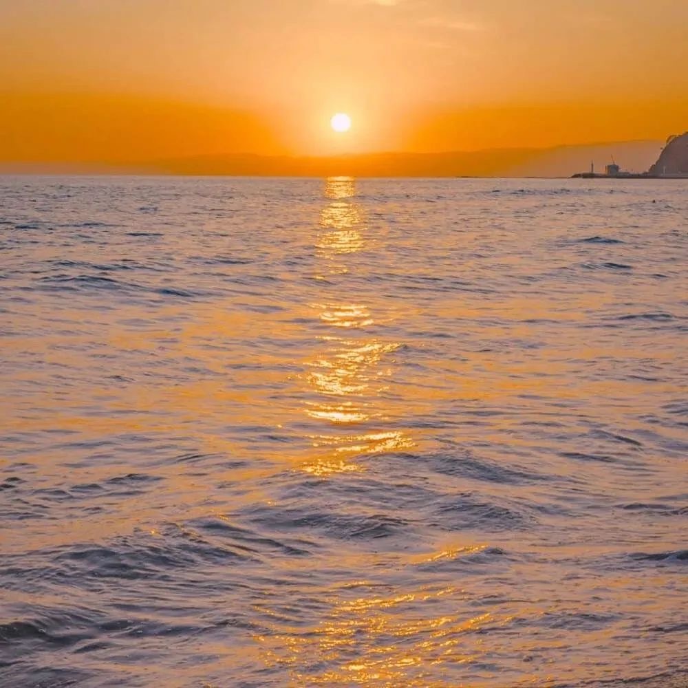 🌅²⁰²³/₁₀.₀₈·ꪔ̤̮ ɴɪᴄᴇ ᴅᴀʏ天边渐明，日光透过云层，一切都