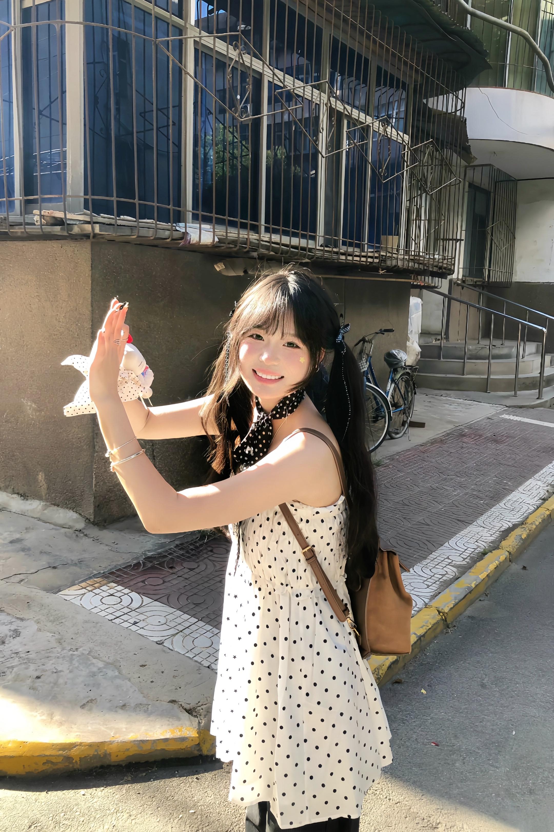 卖萌和装杯好累我就站在这呼吸两下拜托你就爱上我好不好