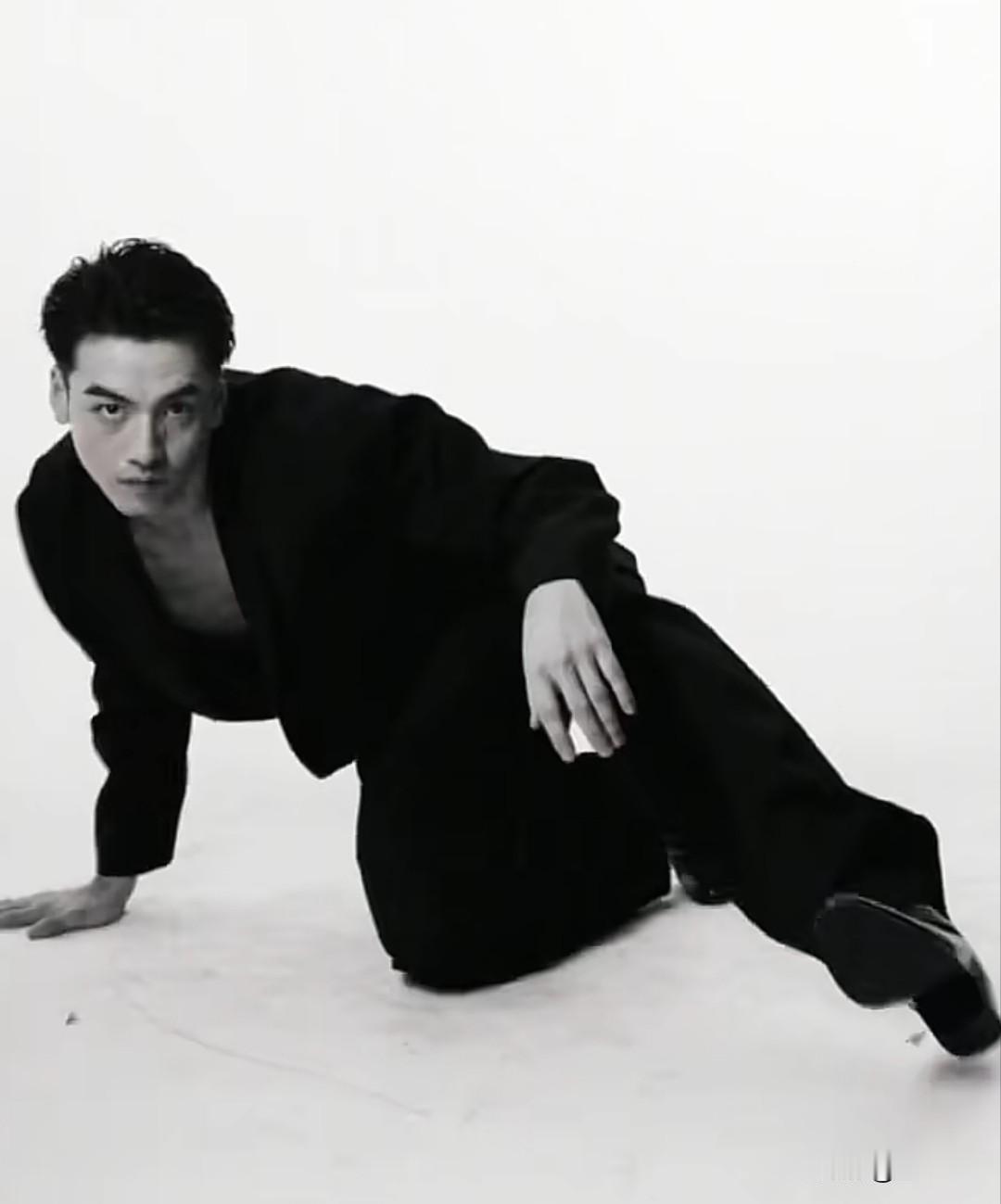 清理了一下头条，发现写头条费时，删除也不省时，近三千条稍微看一下还是一天时间不够