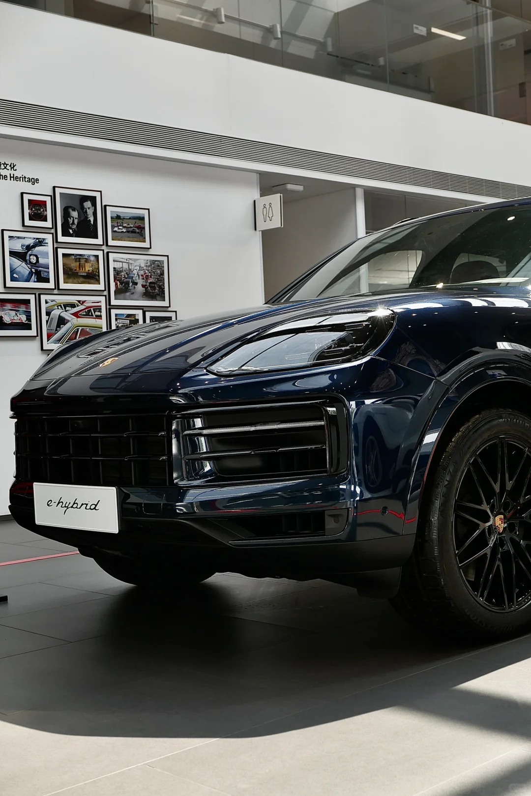 阿尔加维蓝 Cayenne 绚丽又神秘