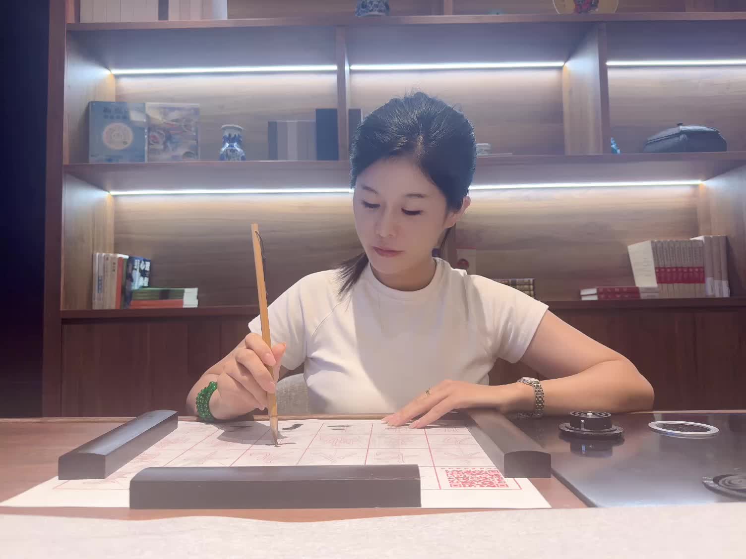 为什么30岁后再怎么努力都上不去？ 昨晚又接到一个非常典型案例。粉丝的...