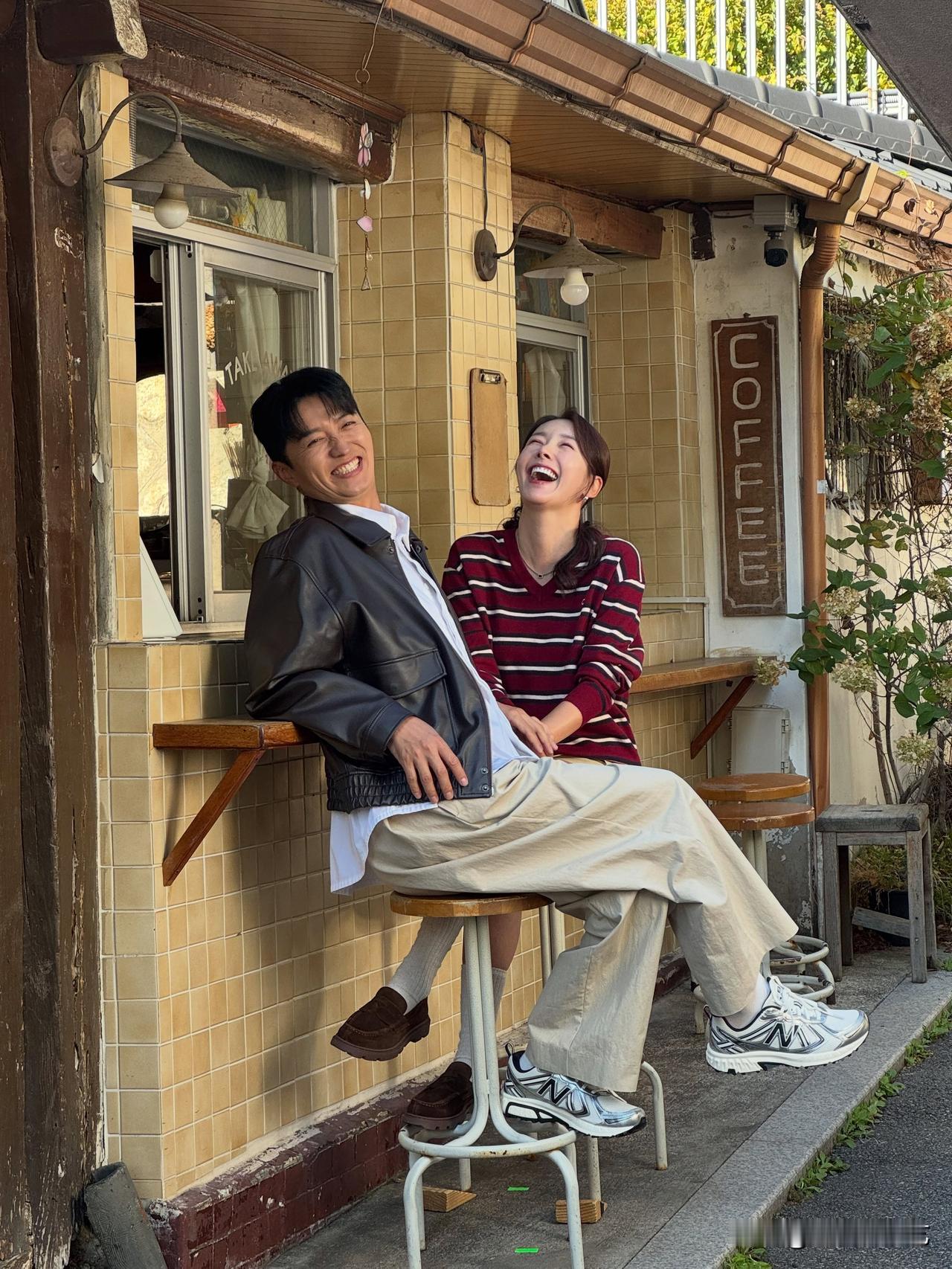 25日，演员苏怡贤在自己的Instagram上传了多张照片。照片中，苏怡贤和印乔