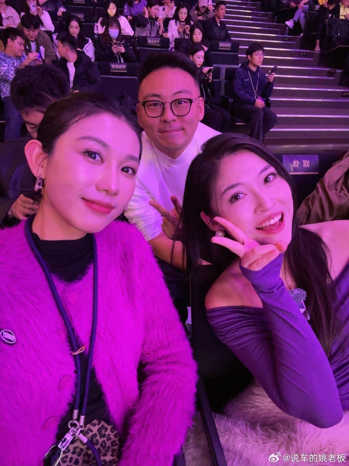 最近铁粉股东们的队伍越来越壮大了，再预约下大家的时间，小洪周三给大家发300个铁