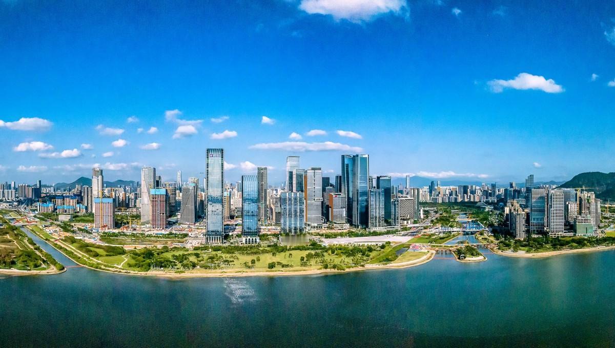 4月28日，玉渊谭天放出了一个数字——今年一季度，深圳接待了40个国家的75批外