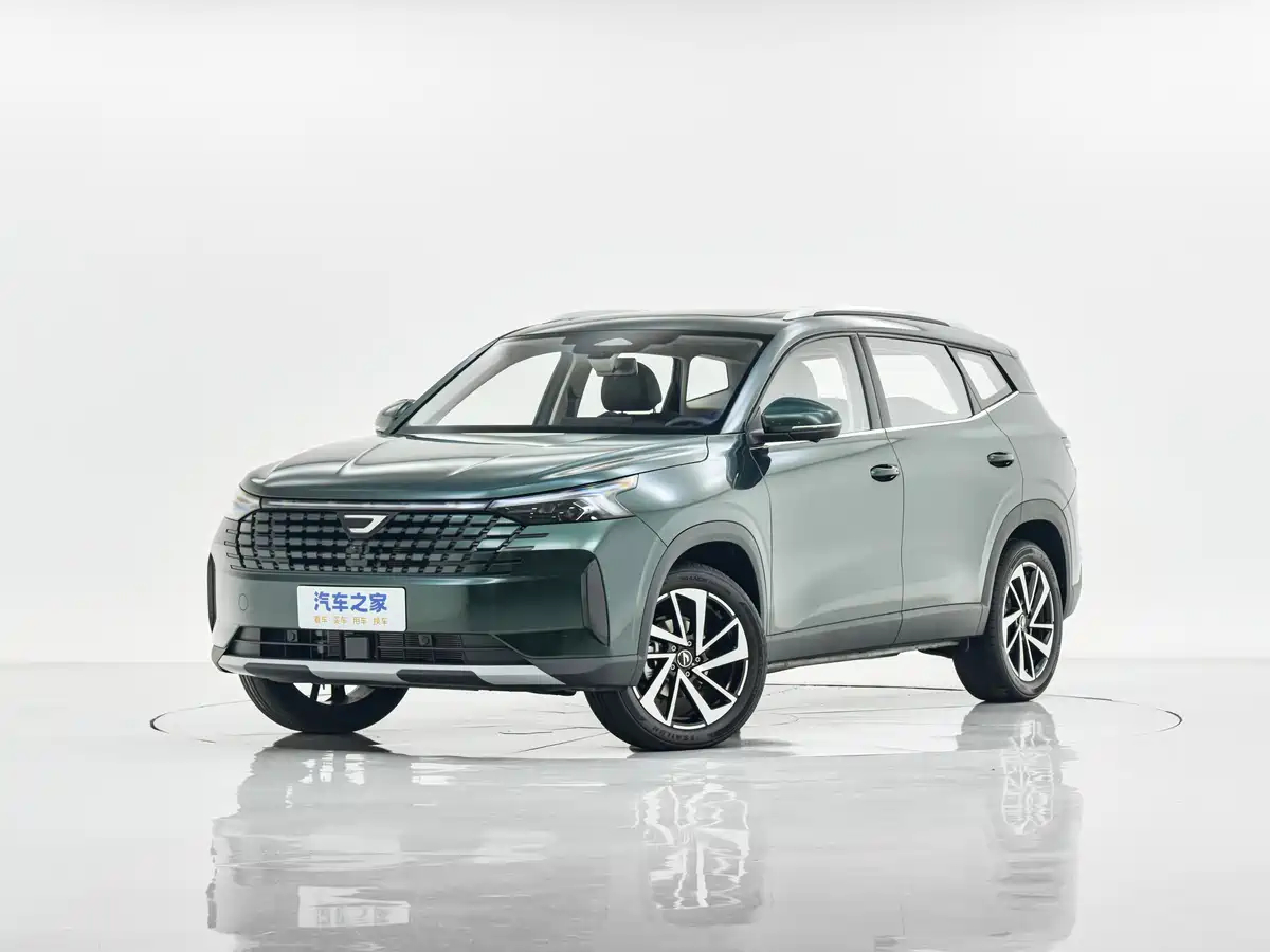 定位中型SUV，搭载1.4T动力，全新捷达VS8正式亮相。 ​​​