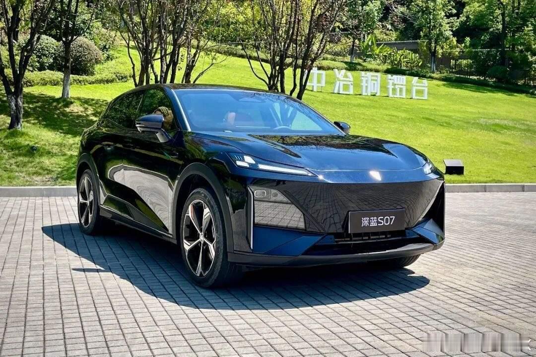 2026款深蓝S07全系标配华为乾崑智驾ADS SE系统，承袭乾崑智驾ADS 4