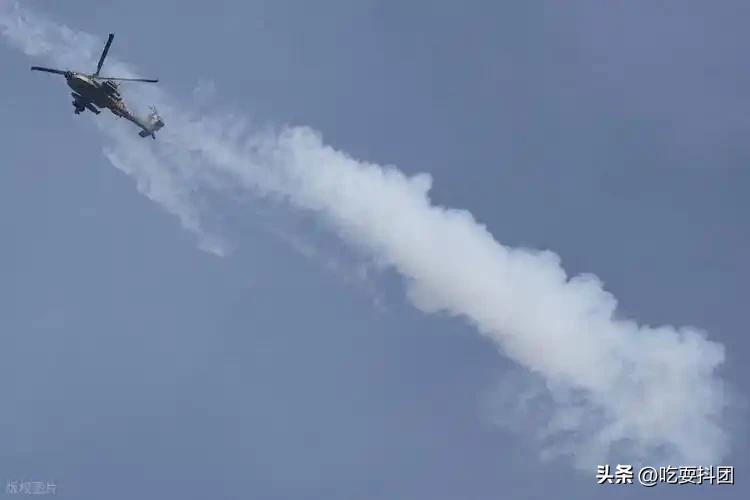 鹰酱引以为傲的“阿帕奇”直升机在波斯湾海域被击落，彻底击破了美伊和平谈判的虚假真