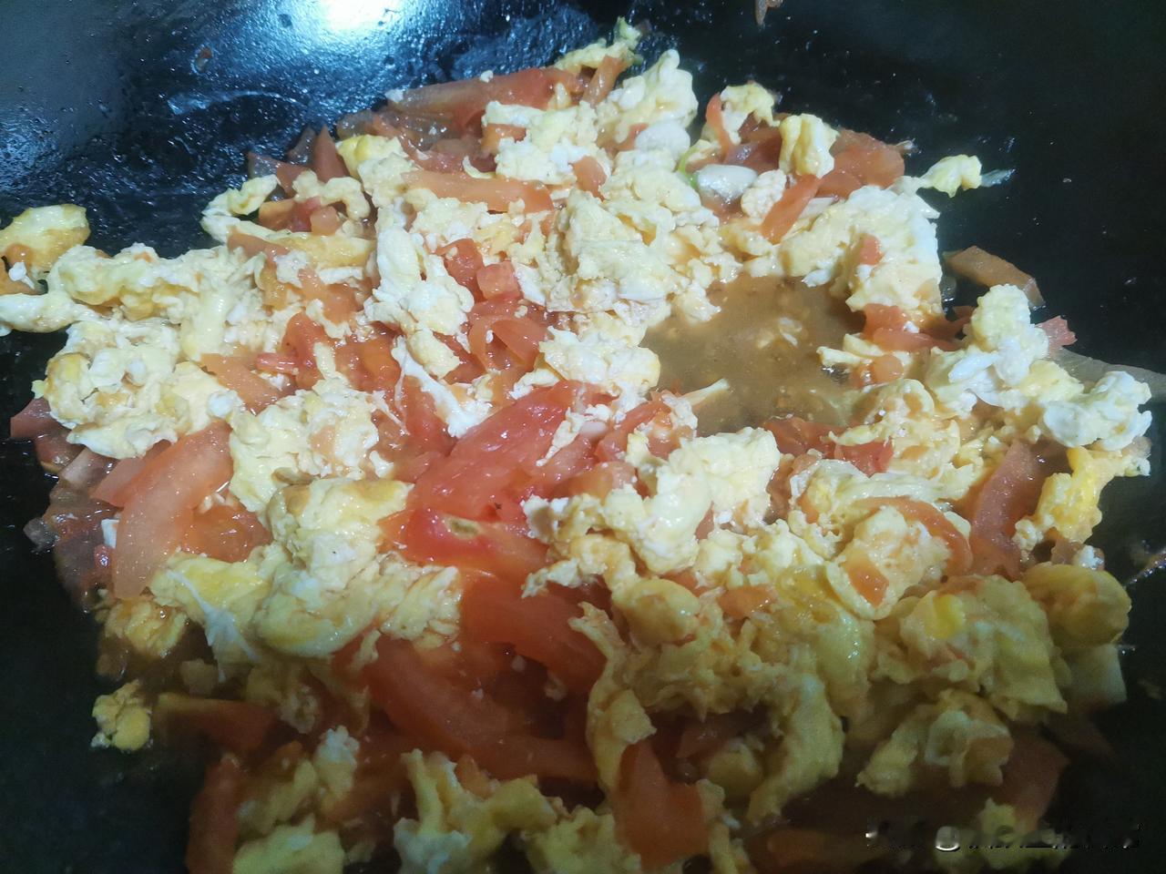 今天天气还好，阳光明媚，跟着队友下了楼，西北风呼呼的吹着，算啦，还是不去了，冻感