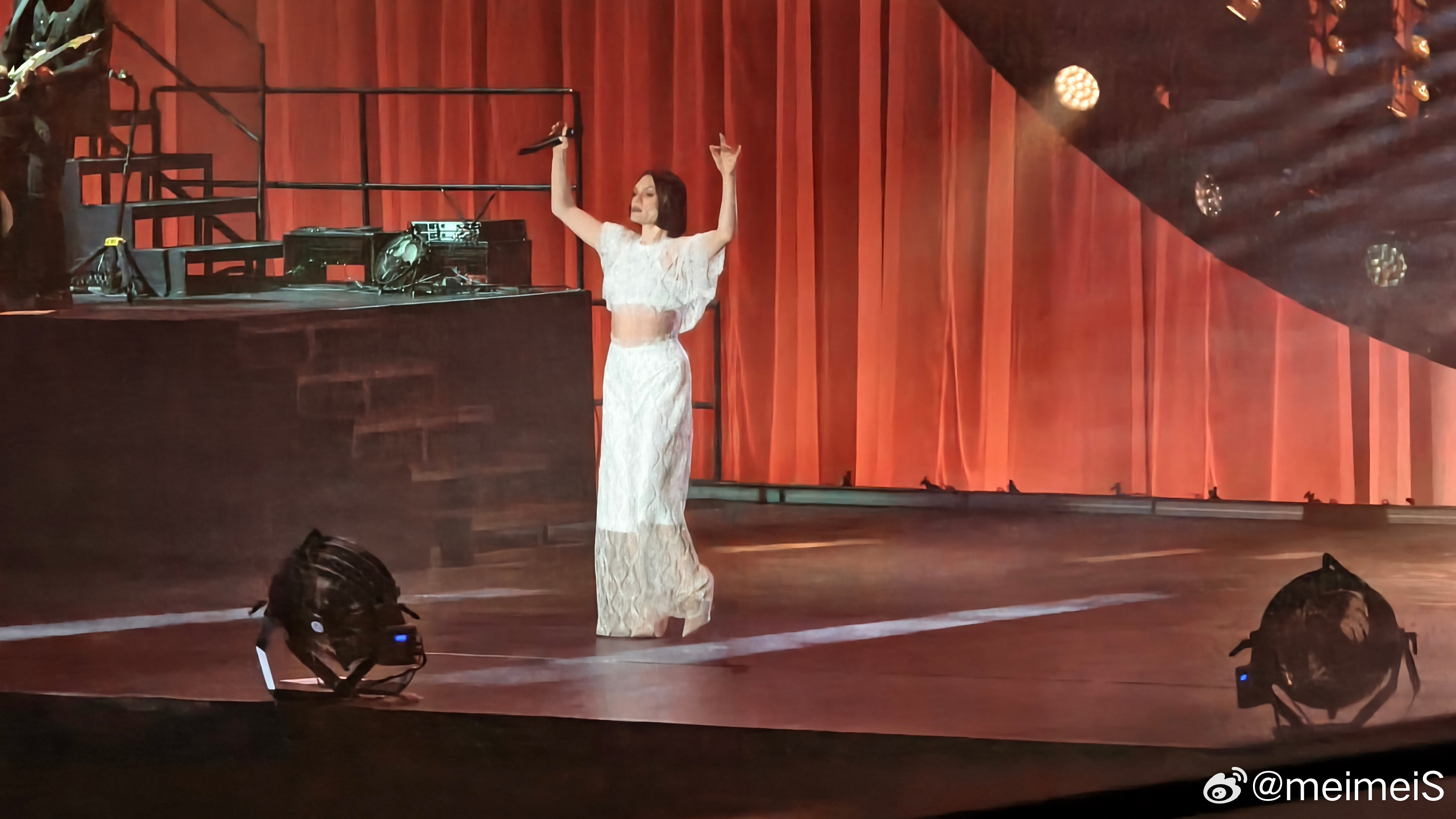 开 for two去看Jessie J今晚J姐认识了老鼠干拥有两台smart的我