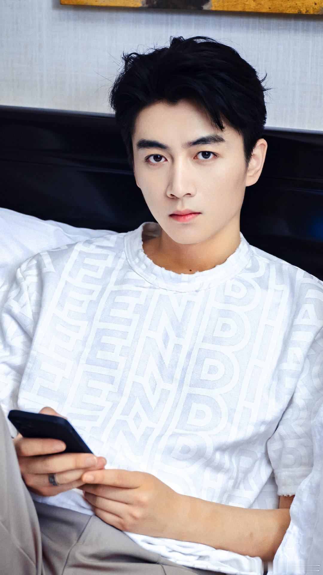 陈妍希告了陈晓粉丝，毕竟夫妻一场，会不会太不体面了？ 