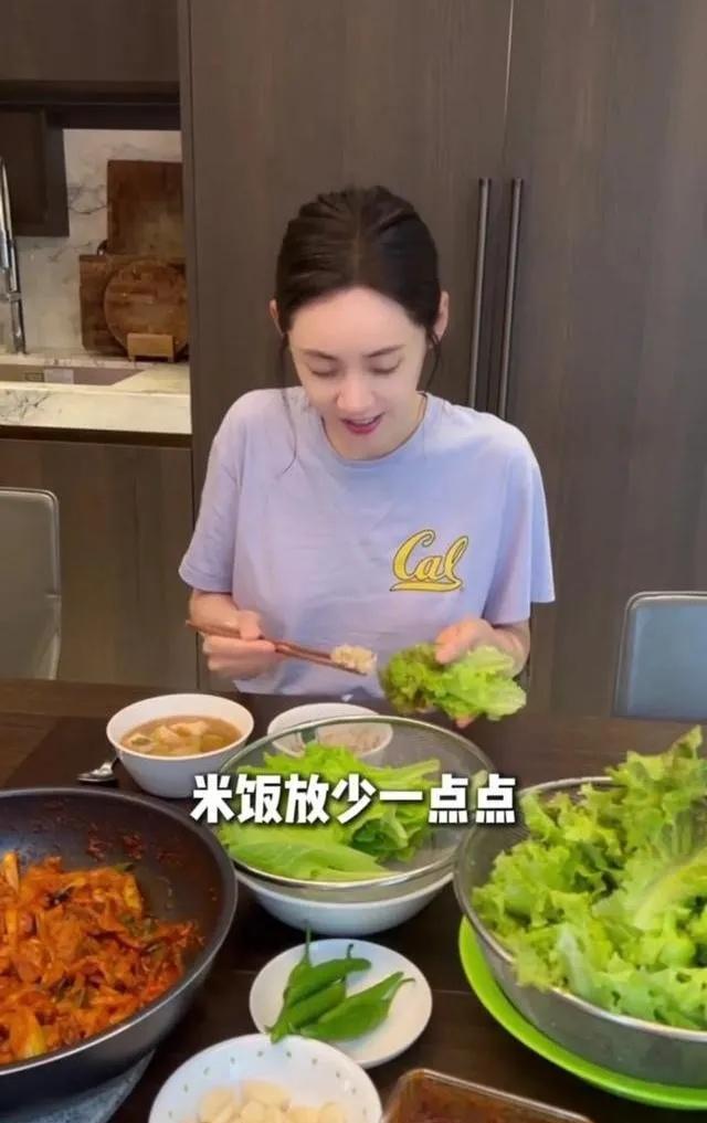 说实话，秋瓷炫那个院子我刷到了好多次。没有泳池没有假山，就一方小菜园，愣是火遍了