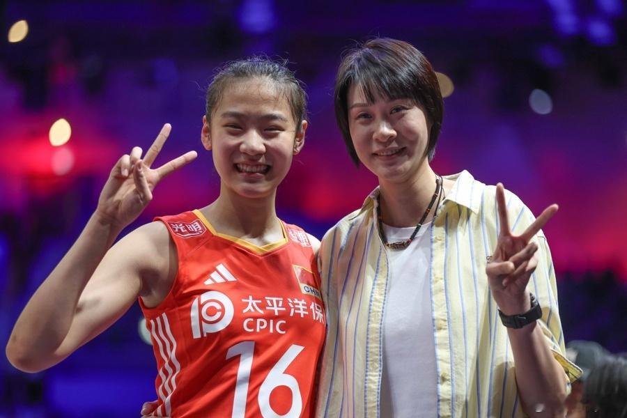 排超联赛2025-2026中国排球超级联赛昨晚对阵辽宁女排，王奥芊首发出战并打满