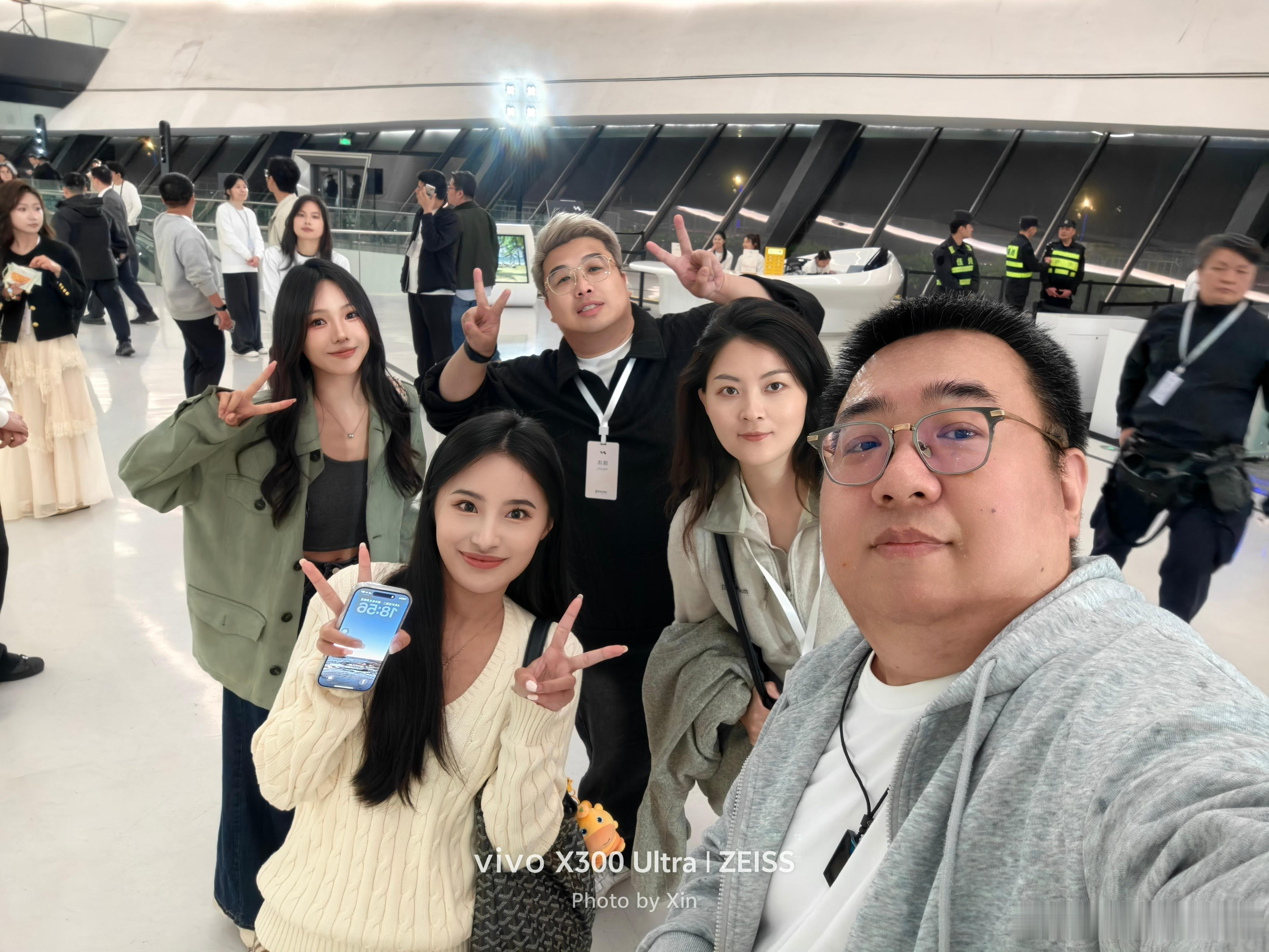 又是看到好朋友的一天感谢乐道L90的发布会乐道汽车杭州的椰子沙溢玩嗨了李斌有诚意