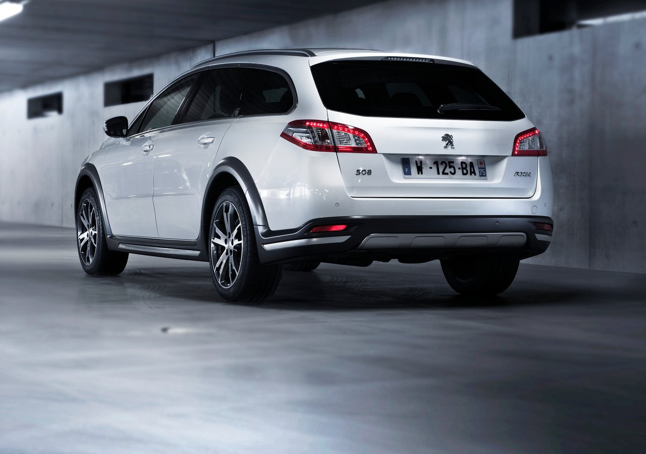 标致 2013 Peugeot 508 RXH，基于508 SW旅行版打造的跨界