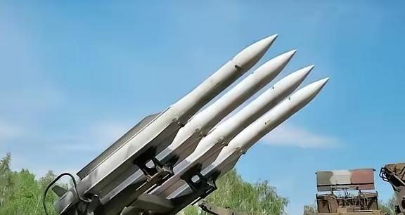 中美俄罕见意见一致…中俄就不必说了，美国也不会让日本拥有核武器。当年美国给日本甩