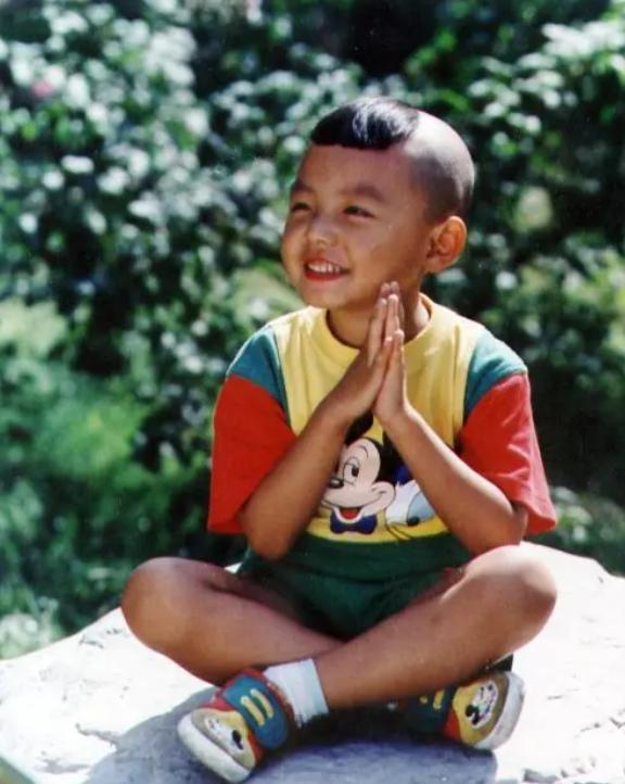 宫傲（Ao Gong），男，1989年2月2日出生于中国北京，前中国内地演员、主