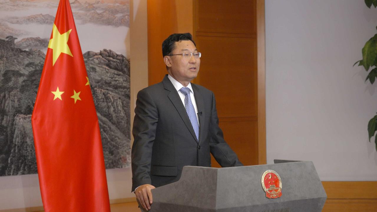 在特朗普对华释放不友善信息之后，我们的驻美大使突然对美国喊话了！7月17日，中国