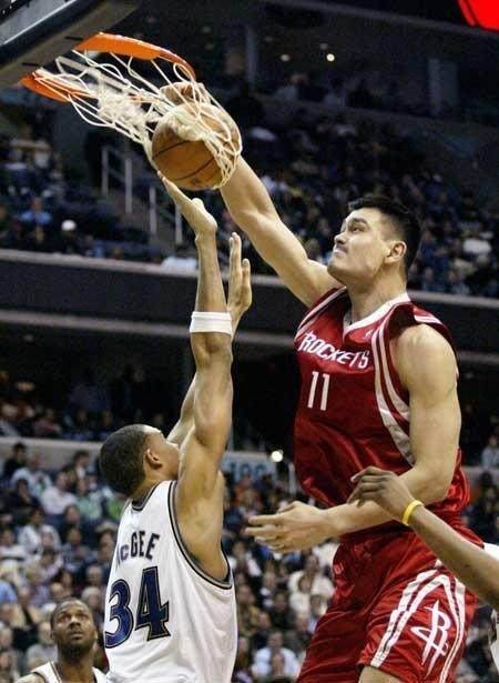 姚明开始领养老金了一堆人不懂NBA，直接那拿年龄说事，我也是笑了…[嘻嘻][嘻嘻