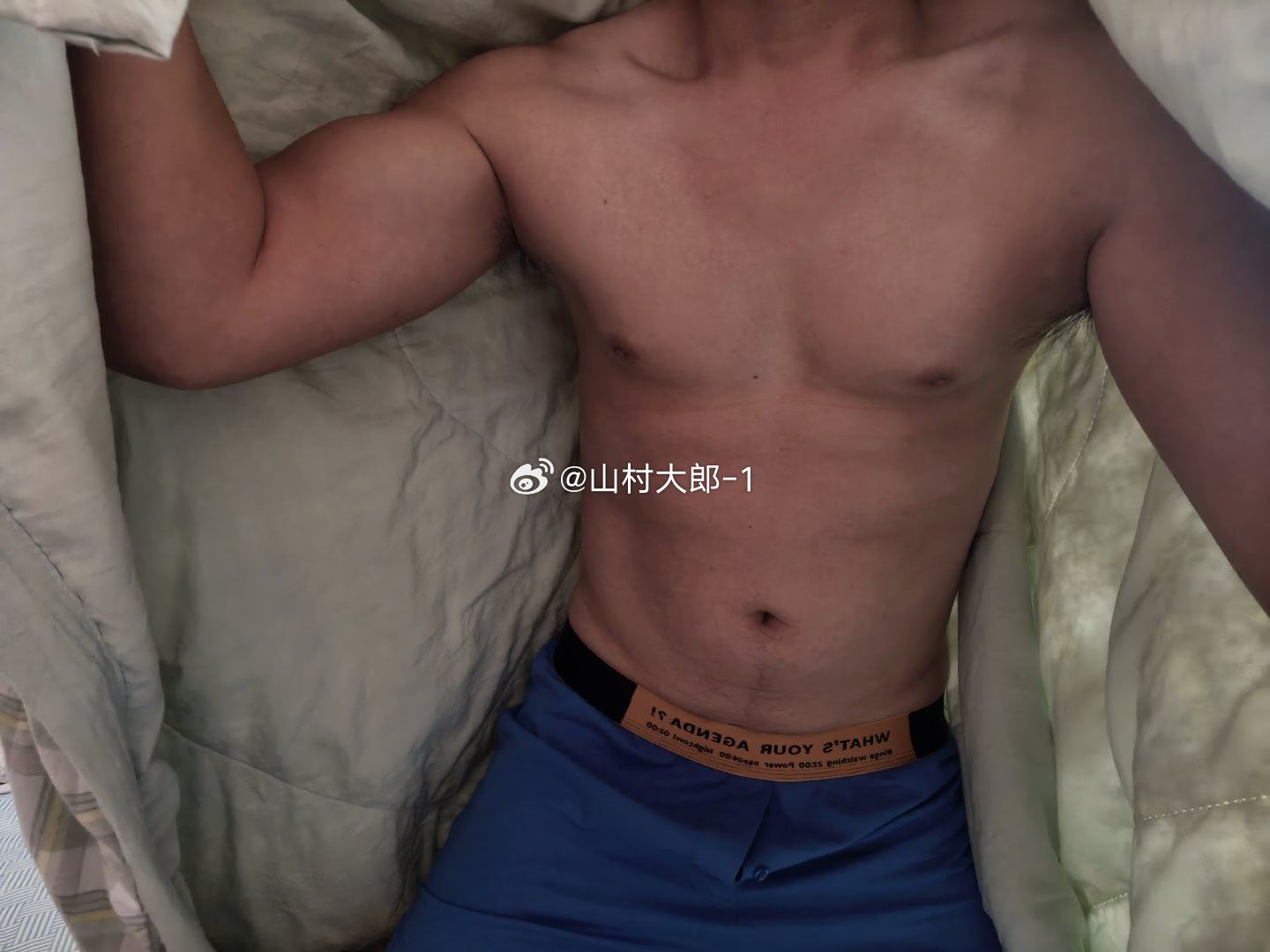 早安，滚床单吧！[来抱抱] ​​​