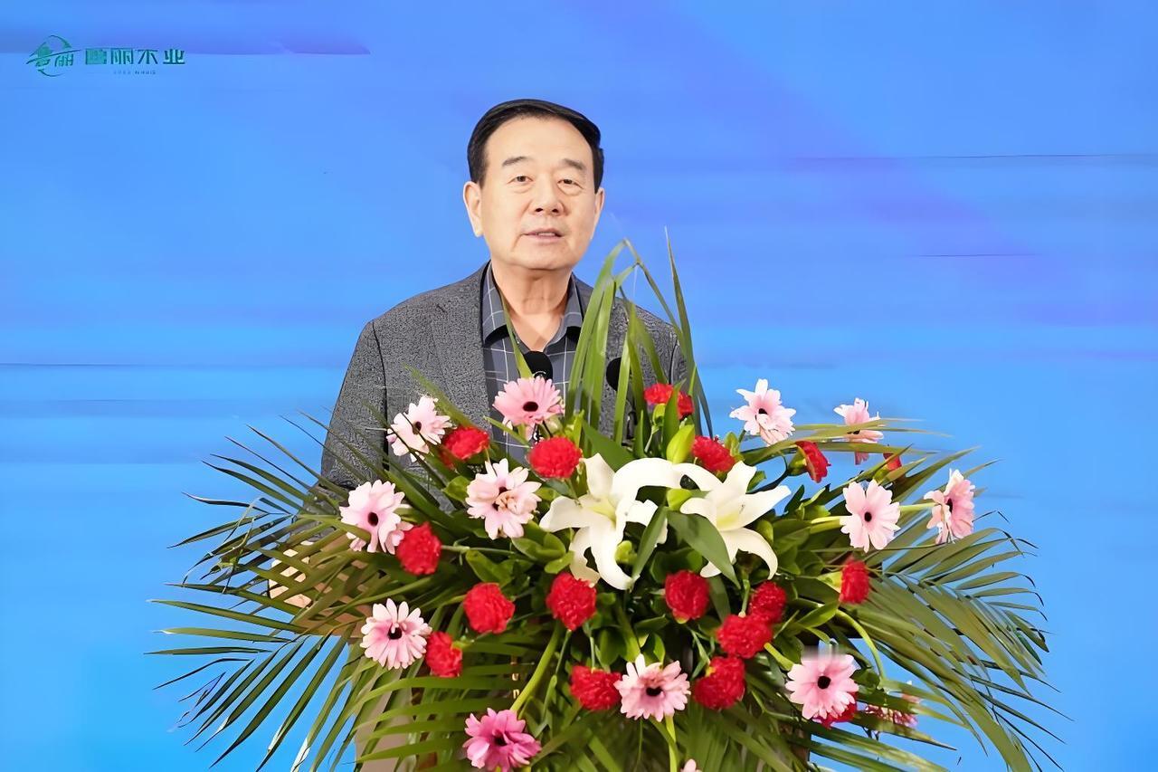 薛茂林，1958年出生，山东潍坊寿光人，鲁丽集团创始人、董事长，山东省优秀企业家