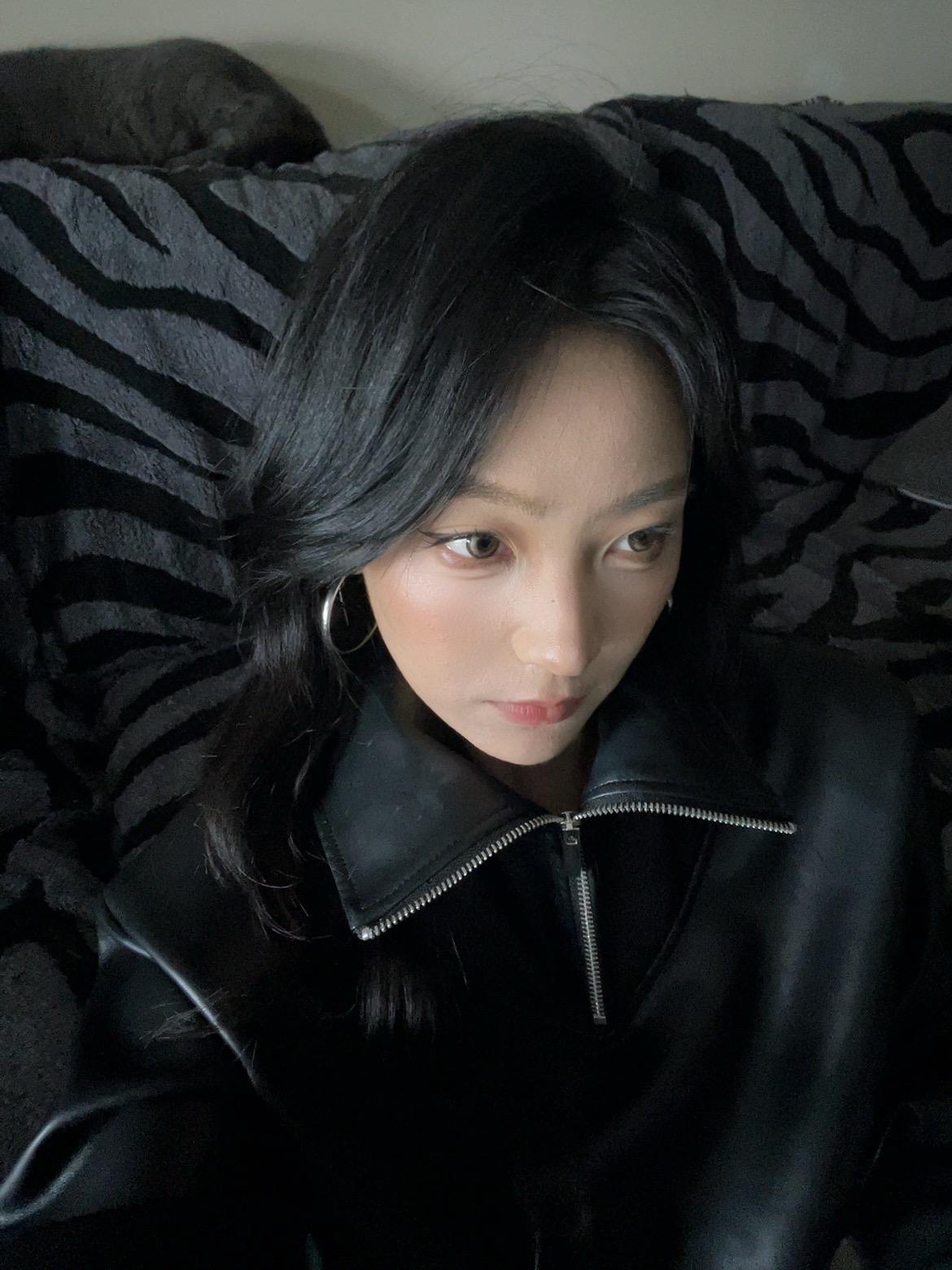 我再也不愿见你在深夜里买醉