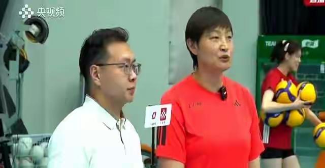 从中国女排公开训练课看到的几点信息
    昨天央视频直播了一场中国女排训练的公